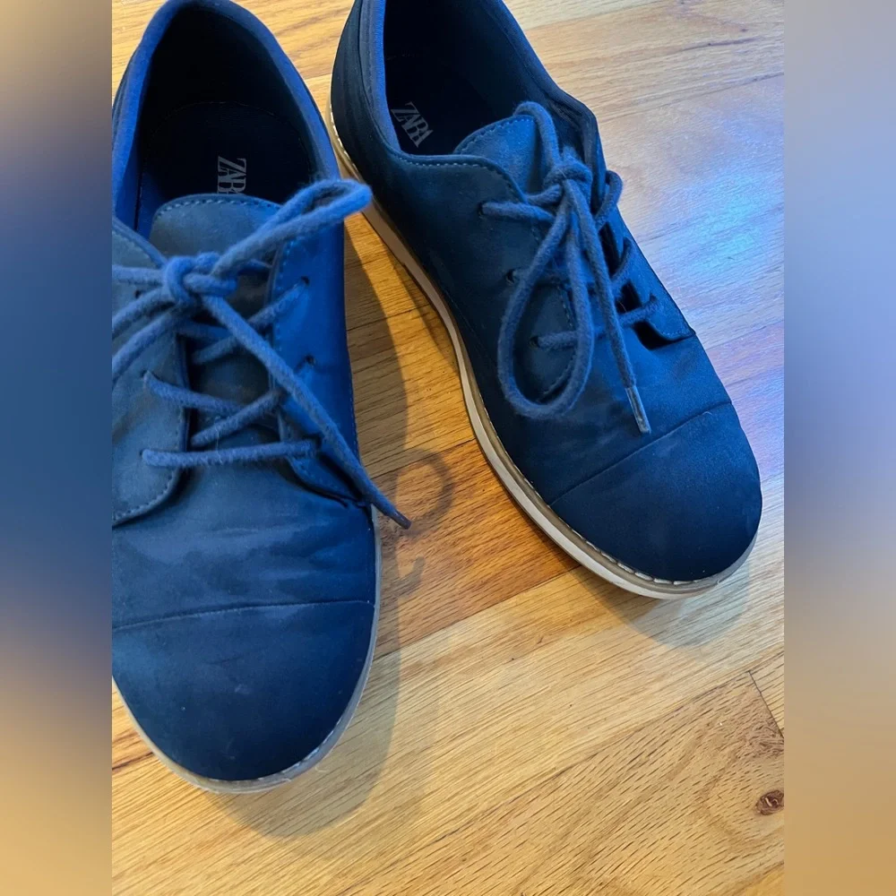Used Zara navy blue dress boy shoes with laces